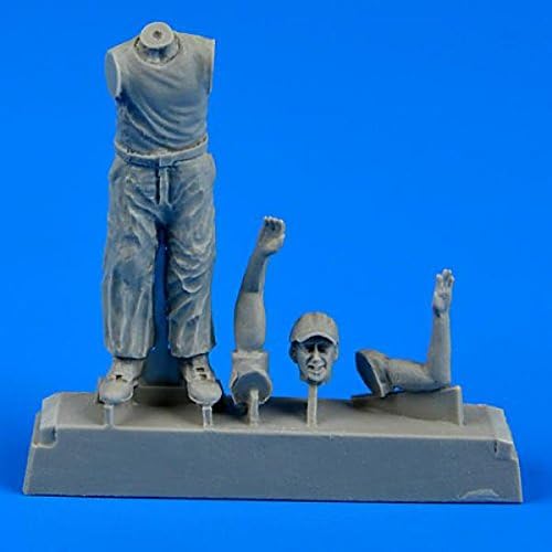 AeroBonus 1:48 WWII Pacific Theatre U.S Army Aircraft Mechanic #2 -Resin #480108