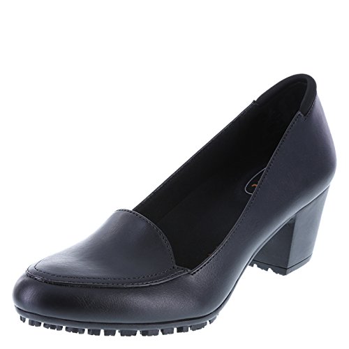 flight attendant shoes