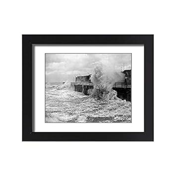 Amazon Com Media Storehouse Framed 15x11 Print Of Wet Margate