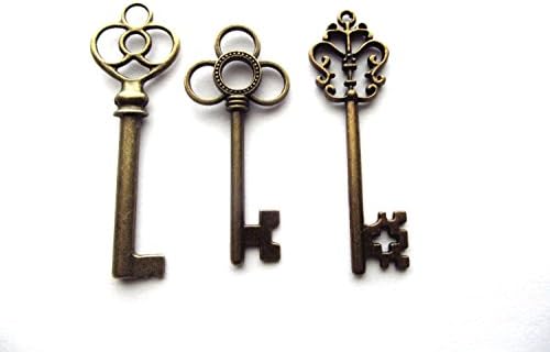 Mixed Set of 30 Large Skeleton Keys in Antique Bronze - Set of 30 Keys