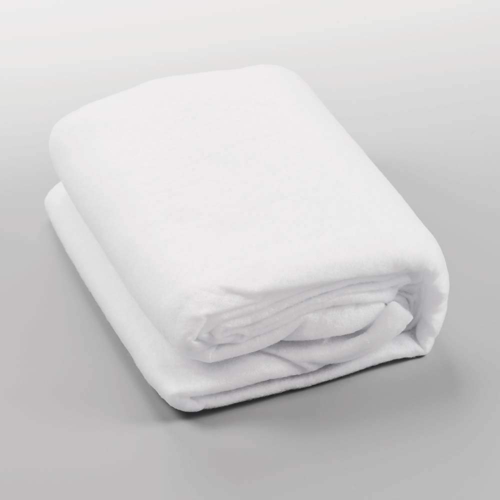 Baker Ross AX569 Fake Snow Blanket - 2.4m x 90 cm, Artificial Snow for Christmas Displays, Snow Carpets, Xmas Tree Skirts, Santa's Grottos or Window Displays