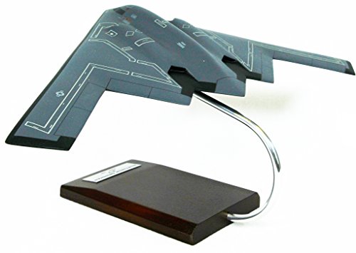 Mastercraft Collection B-2 Spirit Stealth Bomber Jet Plane Airplane Air Force Model Scale: 1/100