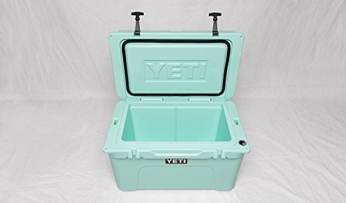 YETI Tundra 45 Cooler - Image 3