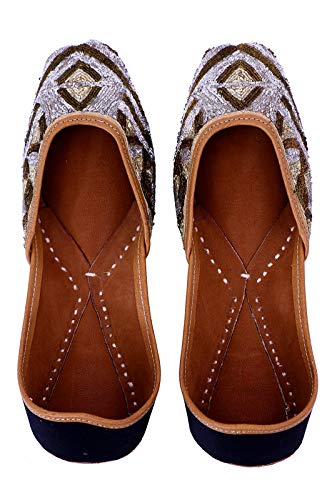 ladies leather jutti