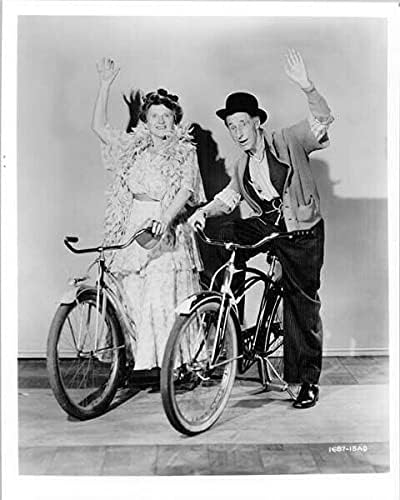 Photographs - Ma and Pa Kettle Marjorie Main Percy Kilbride pose with bicycles 8x10 inch photo