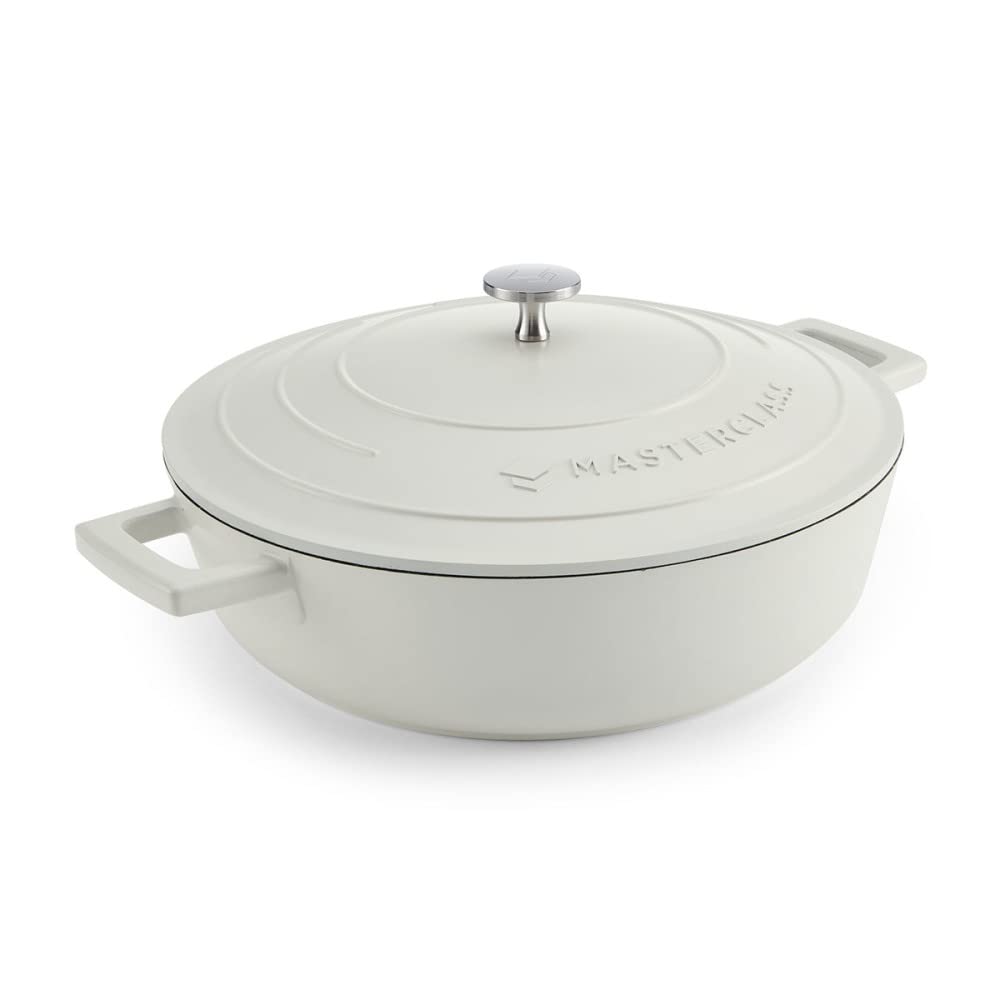 MasterClass Shallow Casserole Dish with Lid, Hob to Oven to Table Casserole Pan, Ultra Lightweight, Optimum Heat Conduction, 4L, Cream