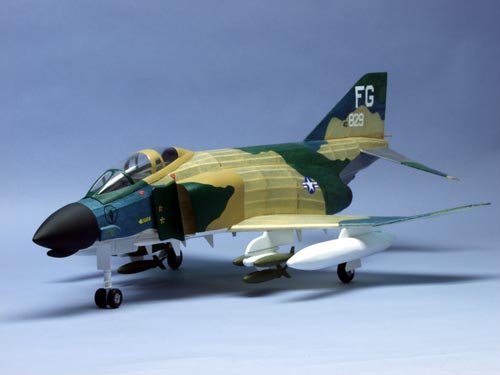 Dumas F-4D PHANTOM KIT501 WINGSPAN 19" LENGHT 28" FLYING MODEL SCALE STATIC DISPLAY MODEL