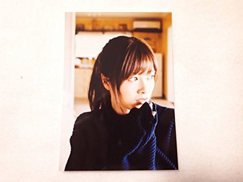 Amazon 白石麻衣 写真 ニット ネイビー L版 乃木坂46 生まれてから