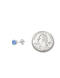 Pendientes de tuerca redondos de plata de ley de 0.197 in con cristales de Swarovski.