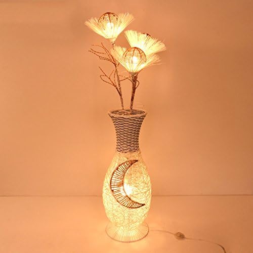 Dapengzhanchi Hand-knit Rattan floor lamp Simple personality Creative restaurant Cafe Living room Bedroom lamp