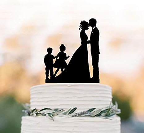 Decoration De Gateau De Mariage Avec Deux Enfants En Forme De