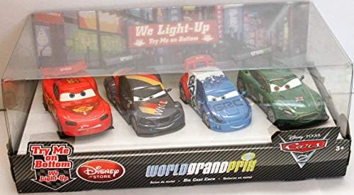 Amazon.com: Disney / Pixar Cars 2 Movie Exclusive 148 LightUp - Juego de 4 coches fundidos para coche (4 unidades): Toys \u0026 Games