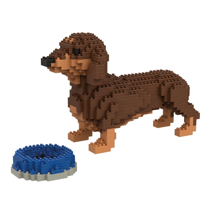 Dachshund/Teckel brown dog. Figure to assemble with nanoblocks. 798 pieces. — image 1