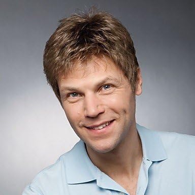 Mmuxuno HJL-Manly Short Brown Mixed Blonde Fluffy Curly Full Bang Capless Heat Resistant Fiber Wig for Men