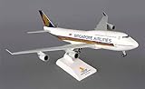 Daron-Skymarks-Singapore-747400-with-Gear-Reg9VSPQ-Model-Kit-1200-Scale