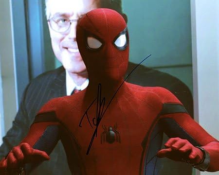 Tom Holland Spiderman Homecoming 8x10 Male Celebrity Photo