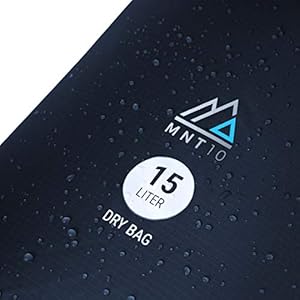 Schnorchelmasken 41rT5EmAhYL. SS300 𝐖𝐀𝐒𝐒𝐄𝐑𝐅𝐄𝐒𝐓𝐄𝐑 𝐑𝐈𝐏𝐒𝐓𝐎𝐏 𝐍𝐘𝐋𝐎𝐍 - Perfekt geeignet für den Transport von Kleidern, Schuhen, Deiner Kamera, Handy und Elektronik – der MNT10 DryBag schützt deine Sachen zuverlässig vor Regengüssen, Spritzwasser oder wenn sie bei der Bootstour mal kurz ins Wasser fallen! (ACHTUNG: NICHT zum Schwimmen/Tauchen geeignet).
𝐅Ü𝐑 𝐃𝐄𝐈𝐍𝐄 𝐑𝐄𝐈𝐒𝐄𝐍 𝐔𝐍𝐃 𝐎𝐔𝐓𝐃𝐎𝐎𝐑 𝐀𝐁𝐄𝐍𝐓𝐄𝐔𝐄𝐑 - Ein wasserdichter Beutel muss ganz schön viel aushalten. Mit unserem leichten MNT10 Drybag kannst Du das Unterwegssein unbeschwert genießen. Ob Camping, Bootstour, Weltreise oder Fahrrad-Trip – der wasserdichte Pack Sack macht einfach alles mit.
𝐏𝐋𝐀𝐓𝐙 𝐒𝐏𝐀𝐑𝐄𝐍 𝐃𝐀𝐍𝐊 𝐊𝐎𝐌𝐏𝐑𝐄𝐒𝐒𝐈𝐎𝐍 - Die dünne, wasserfeste Tasche lässt sich zur Entlüftung zusammenpressen und schafft so wertvollen Raum in Rucksack, Koffer oder Reisetasche. Wähle zwischen 5, 10 oder 15 Liter Volumen, um immer genug Platz in deinem wasserdichten Seesack zu haben.