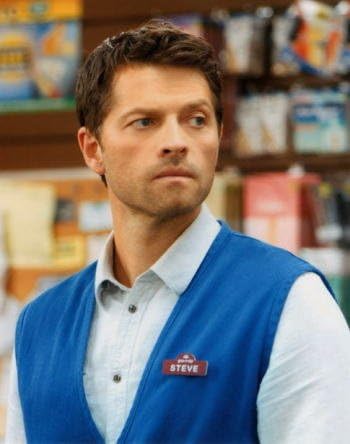 Amazon ブロマイド写真 海外ドラマ スーパーナチュラル コンビニ店員姿のカスティエル ミーシャ コリンズ ノーブランド品 アイドル 芸能人グッズ 通販