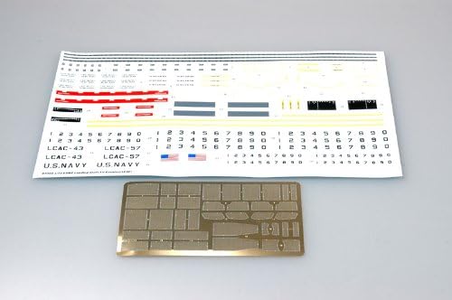 Trumpeter 1:72 - USMC LCAC Landing Craft Air Cushion, Various - Image 4