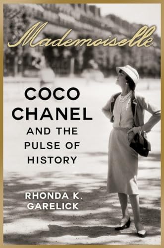 chanel: an intimate life. lisa chaney: Lisa Chaney: 9780141036854