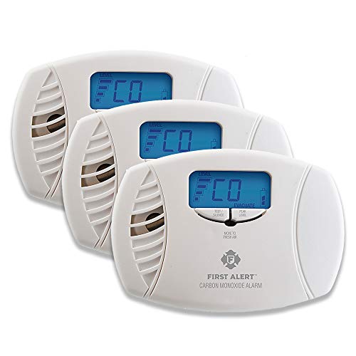 FIRST ALERT DualPower PlugIn Carbon Monoxide Detector with Battery
