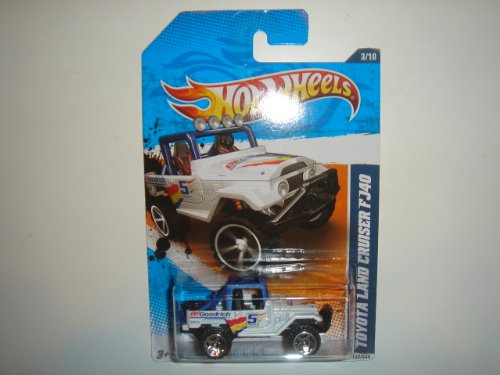 2011 Hot Wheels Toyota Land Cruiser FJ40 White With Chrome OR5SP Wheel #133/244