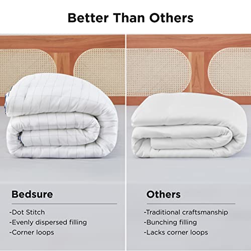 Bedsure White Comforter Queen Down Alternative Grid Comforter, 300 GSM