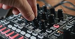 IK Multimedia UNO Synth Pro X, Dual-Filter