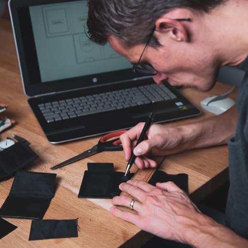 The Good Mate Men's Slim Wallet with Coin Pocket, Traditional Bill Compartment and Shielded Credit Card Holder - Genuine Leather Wallet | Small Slim Smart Wallet | RFID Card Holder | Genuine Leather · RFID · Shielded Credit Card Holder · Money Compartment · Coin Purse · Small Slim Smart Wallet