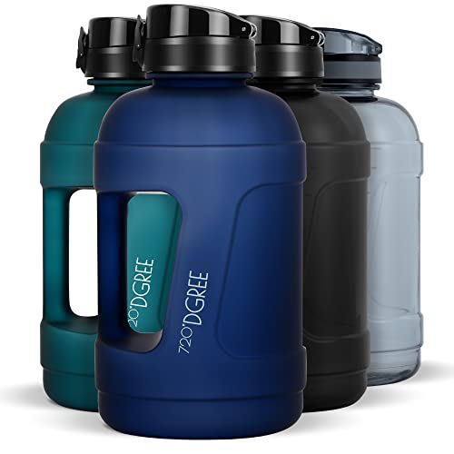 720°DGREE Fitness Trinkflasche mit Griff “uberBottle Jug“ - 2300ml - BPA-Frei, Auslaufsicher - Große XXL Wasserflasche für Sport, Gym, Workout, Traini