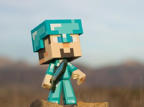 Amazon Minecraft マインクラフト ダイアモンド スティーブ フィギュア ミニダイヤソード付属 フィギュア ドール 通販