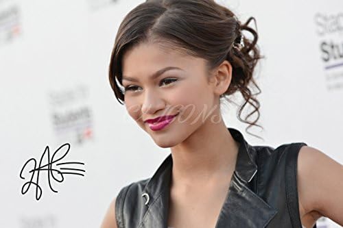 Zendaya Photo Print Poster - Pre Signed - The Greatest Showman (12x8 inches (A4 Size) 30cm x 20cm)