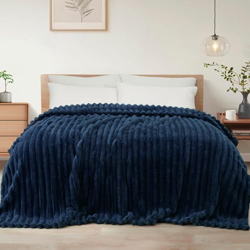 Exclusivo Mezcla Striped California King Fleece Bed