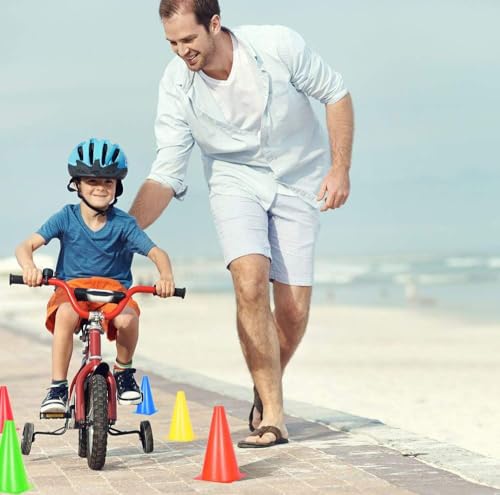 Alyoen Pylons, Football Marker Cones for Outdoor Activities and Festive Events, Traffic Cones for Football, Sports and Dog Training