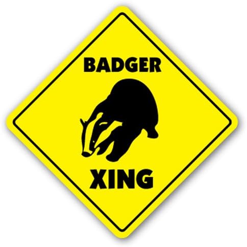 [SignJoker] BADGER CROSSING Sign xing gift novelty teeth wisconsin football rodent Wall Plaque Decoration