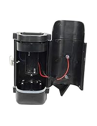 Cámara de seguridad falsa, el mejor sistema de cámara de seguridad para exteriores, cuenta con cámara de seguridad para mamá, funciona con energía solar y luz LED, incluye 2 pilas AA recargables, garantía de satisfacción (negro).
