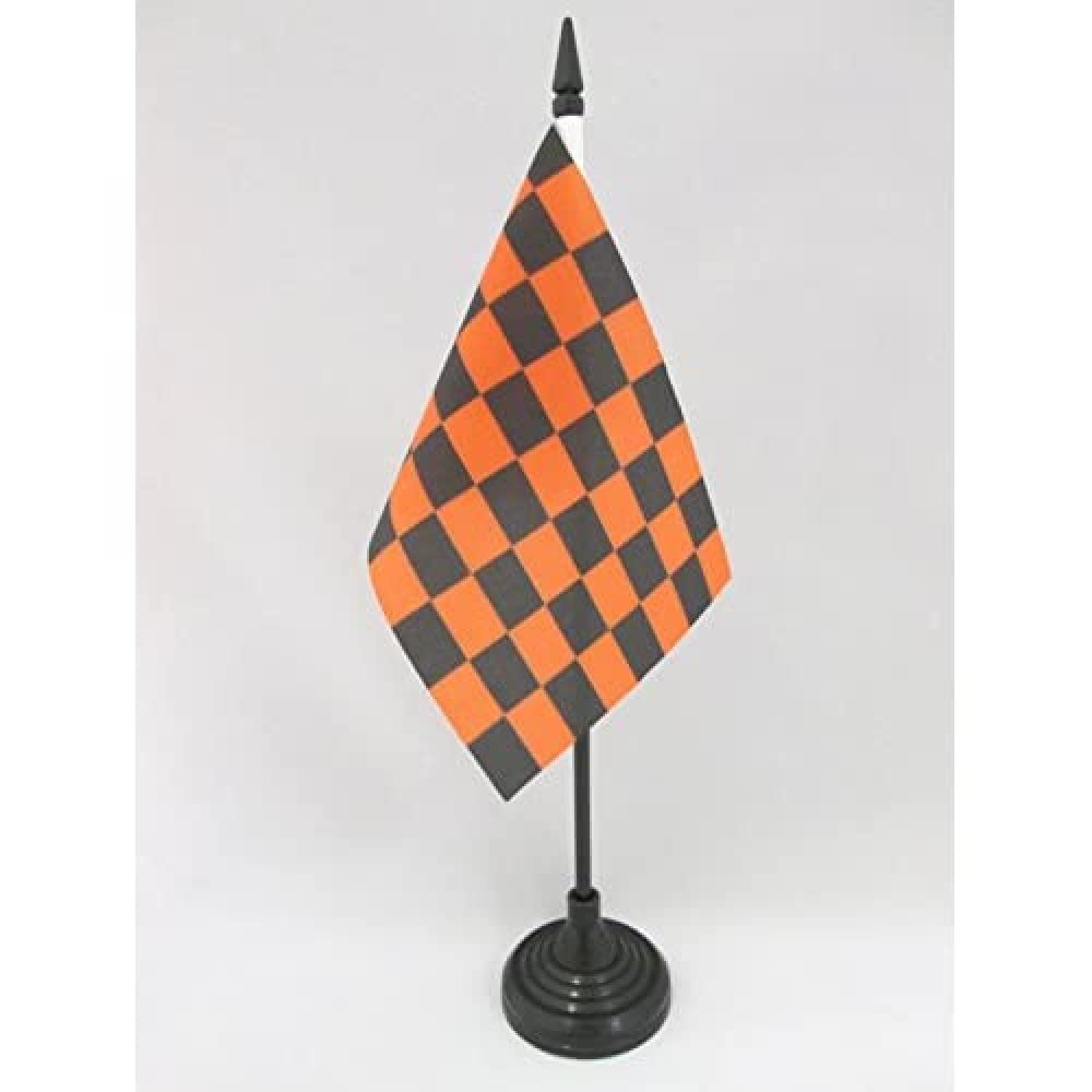AZ FLAG - Black and Orange Check Table Flag 4'' x 6'' - checkered racing Office Mini Banner 100% Polyester 15 x 10 cm - Mini Desk Flag with 10'' Pole and Black Plastic Base