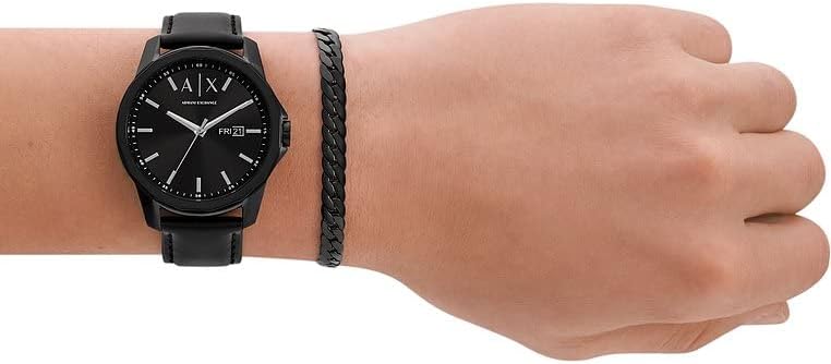 Herrenuhr, Quarz-Dreizeiger-Datumwerk und 44mm Gehäusegröße mit Edelstahl- oder Lederarmband