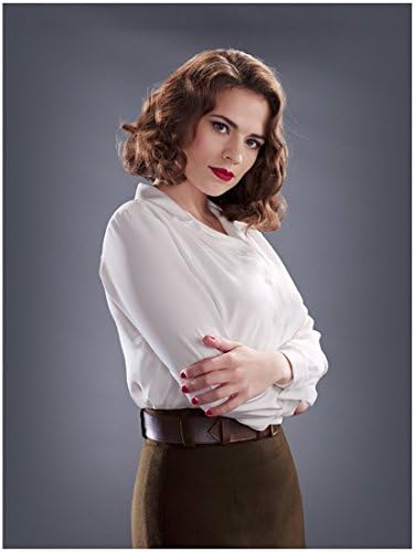 Hayley Atwell As Agent Carter Close Up Promo 8 X 10 Photo At Amazon S Entertainment Collectibles Store