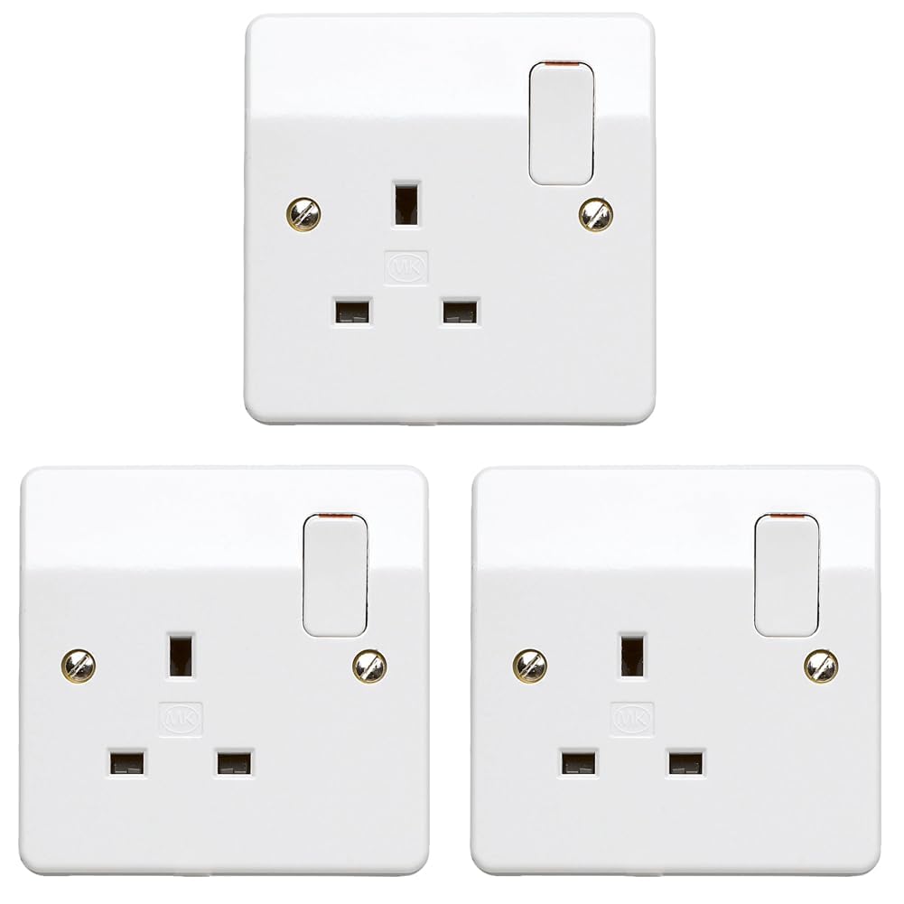 MK Logic Plus Single Socket (K2757 WHI DP) 13A 1 Gang, in White, with Inherent Antimicrobial Properties. (Pack of 3)