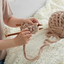 Amélie Home Chunky Knit Blanket Throw, Thick Soft