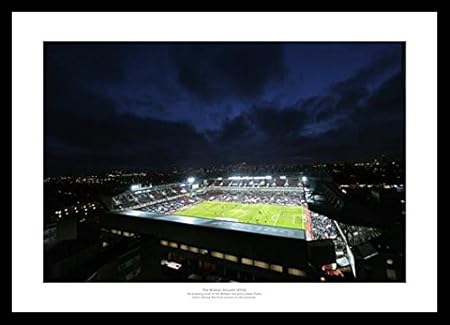 Home Of Legends Framed Boleyn Ground Upton Park At Night West Ham United Photo Memorabilia Amazon Co Uk Sports Outdoors
