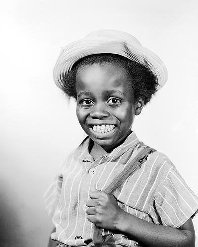 Amazon.com: The Little Rascals 16x20 Poster Buckwheat smiling pose: Entertainment Collectibles