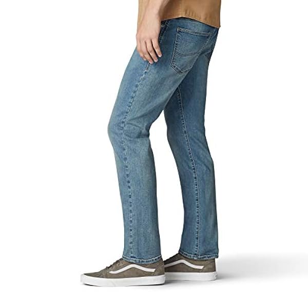 lee men's modern series extreme motion straight fit tapered leg jean