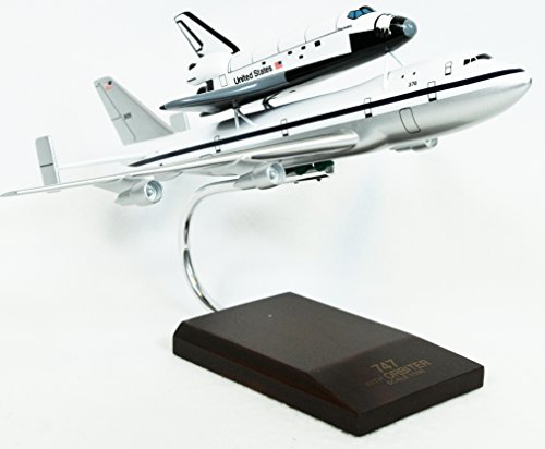 Mastercraft Collection, LLC Mastercraft Collection Boeing NASA Orbiter B747 with Shuttle Model Scale:1/200