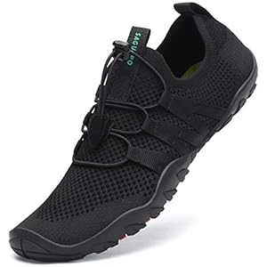 SAGUARO Badeschuhe Herren Wasserschuhe Männer Strandschuhe Damen Aquaschuhe Neoprenschuhe rutschfeste Schwimmschuhe Dunkelschwarz 45 EU 1 Schnorchelmasken 41urCHmwEtL. SS300 Obermaterial: Obermaterial mit salzbeständiger Abriebfestigkeit Atmungsaktives, ultraleichtes Lycra-Material für schnelle Drainage und Querbelüftung, geben ausgezeichnete Flexibilität und Komfort.
Innenmaterial: Polyester,Elasthan.Schnell Trocknend,schafft eine Komfortabel und atmungsaktiv,trockenere und gesündere WasserSchuh umwelt
Sohle: SCHNELLES TROCKNEN MIT DRAINAGE-LÖCHERN,Einzigartige und hochwertige Anti-Rutsch-Tarngummisohle mit mehreren Löchern an jeder Unterseite, um sicherzustellen, dass das Wasser richtig aus ihnen herausfließt, was eine kühlere und gesündere Schuhumgebung schafft