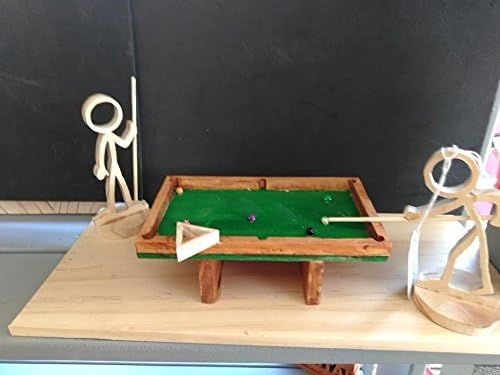 Handmade Wooden Men Playing Pool/Game of Pool Stick Man Set Figurines