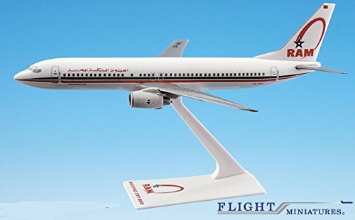 Royal Air Maroc Boeing 737-800 Airplane Miniature Model Snap Fit 1:200 Part# ABO-73780H-006