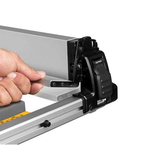 DEWALT DWE7480 Table Saw - Image 17