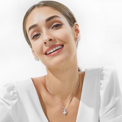 MomentWish Women's Heart Necklace, 0.5/1/2 Carat Moissanite Diamond Pendant Rose Gold 925 Sterling Silver Hypoallergenic Jewelry Gift for Wife Mom Girlfriend